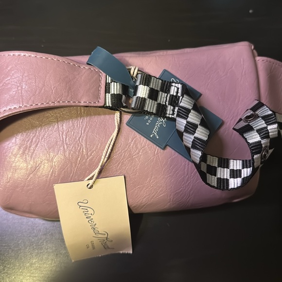 Universal Thread Purple Faux Leather Checkered Strap Belt Bag Fanny Pack NWT - Picture 4 of 9
